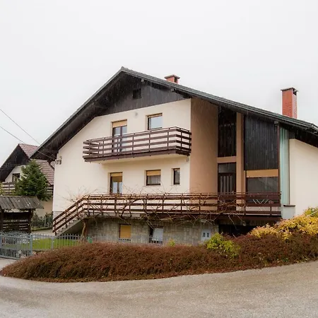 Cesnik 3* Postojna
